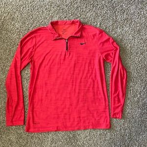 Women’s dri fit Nike shirt